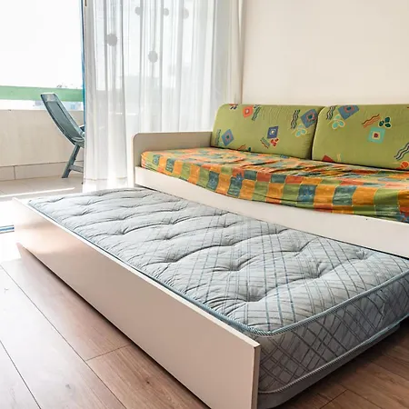 Enjoy The Sea View From Our Spacious Balcony Appartement